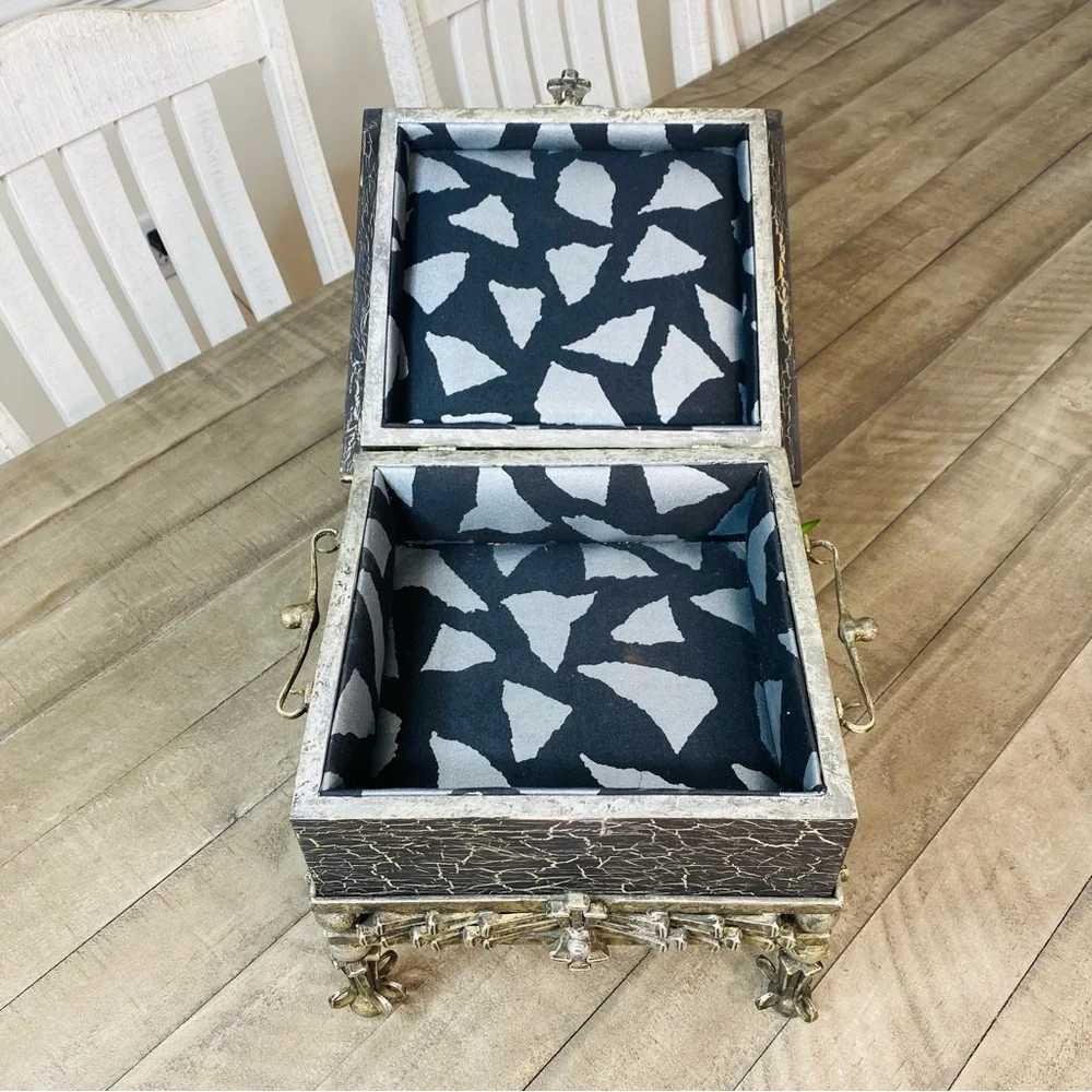 Handcrafted Maja Designs Vintage Decorative Box by Artist Milton Antonio Jurado
